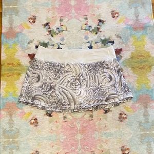 Lululemon Pace Rival (No Panels) Tennis skirt Sz 6 and in Mini Twine White Multi